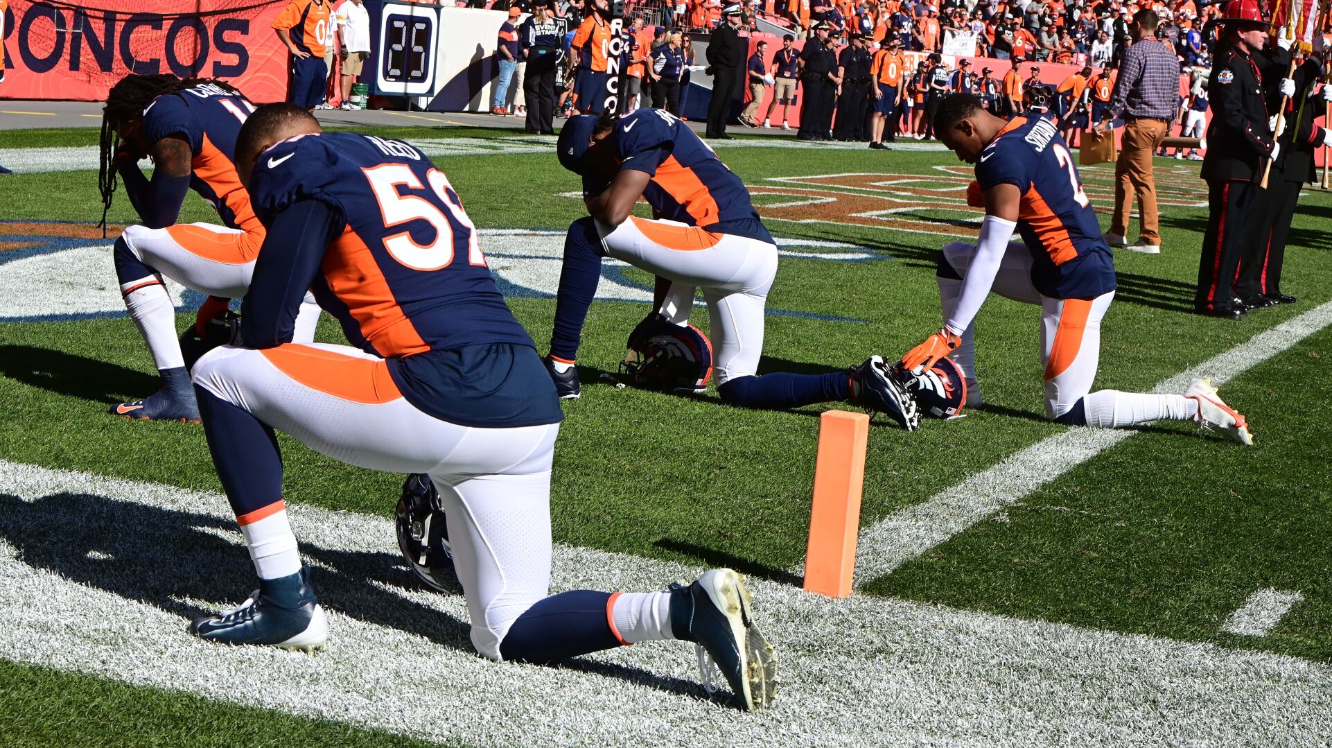101821-s-broncos 2060 .jpg
